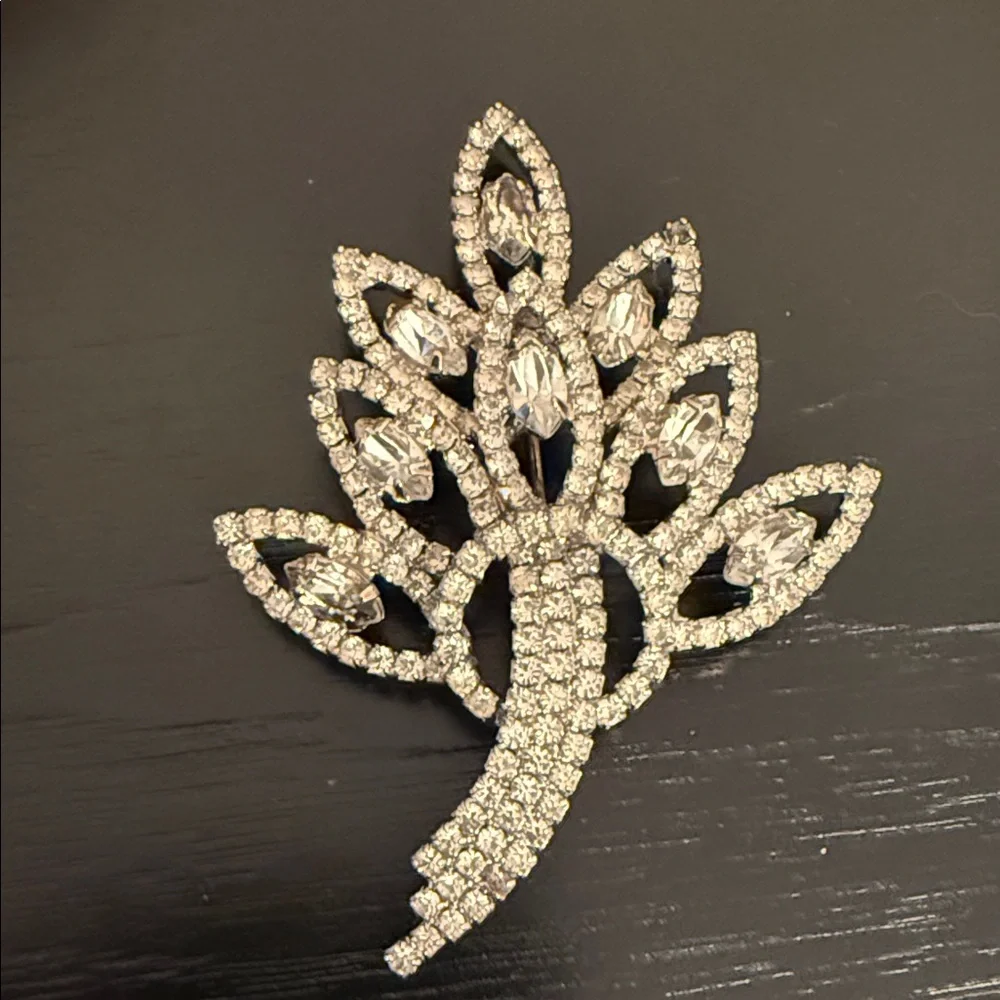 Art deco paste rhinestone brooch - Picture 1 of 5